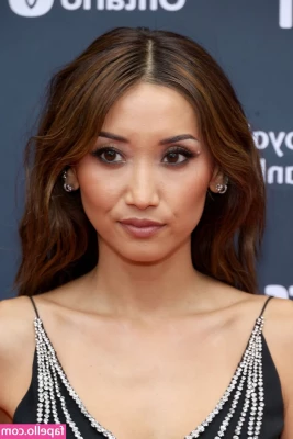 Brenda Song [ brenda-song ] - Your head might be probably spinning from the effect of my tassel