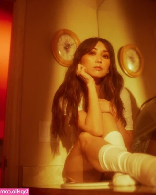 Brenda Song [ brenda-song ] - Hi babe  Im so naughty today