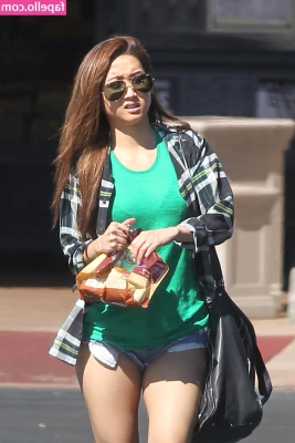 Brenda Song [ brenda-song ] - Quien para que me agarre así