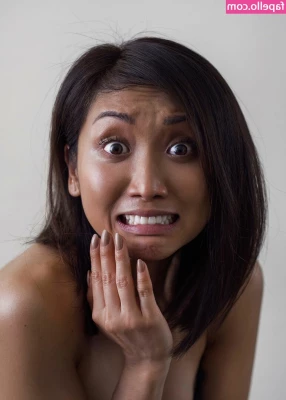 Brenda Song [ brenda-song ] - Toe to toe with      the SPHINX