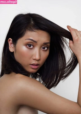 Brenda Song [ brenda-song ] - Tomorrow I finally travel to Africa Sansibar 🙌🏻😍 can’t