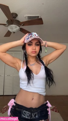 Tara Yummy [ tara-yummy ] - Getting a little better with my makeup skills 🥰 I really love the