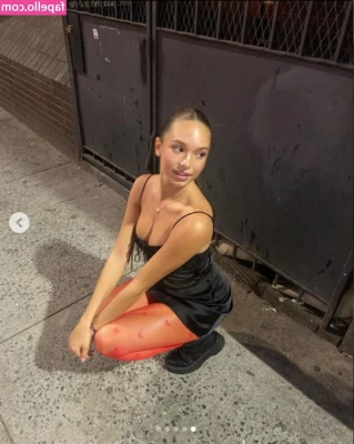 Maddy Taylor [ maddy-taylor ] - can u be my daddy   while i stay desperate   for u