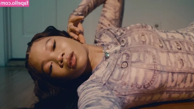 Storm Reid [ storm-reid ] - my ass looks amazing in these lol