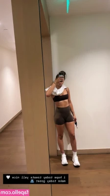 Storm Reid [ storm-reid ] - Late nights with Mama.. her dick looks extra tasty when all wet