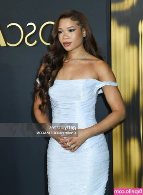 Storm Reid [ storm-reid ] - Oiled them up so I can play with you