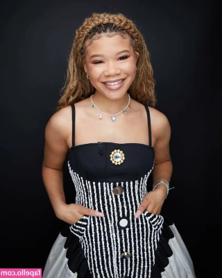 Storm Reid [ storm-reid ] - really feeling the luuuuvvv today so I dropped 2 pics in the DMs 🤭