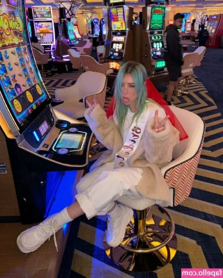 Alison Wonderland [ alison-wonderland ] - Up to no good