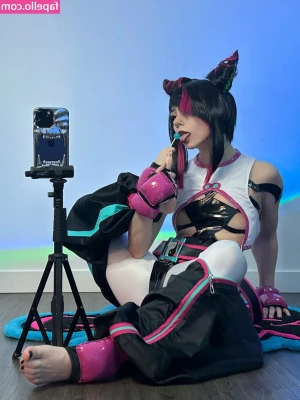 Gianna Hades [ gianna-hades ] - I am feeling super horny rn, DM me let's chat😈