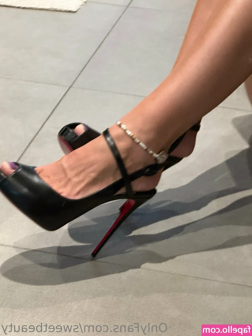 sweetbeauty - Who wants the vid that I just took