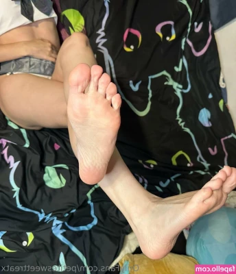 petitesweettreatx - swipe 444 a surprise   more 2 cum