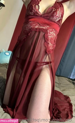 petitesweettreatx - Come put this spreader bar to work baby! Whos gonna make me call them