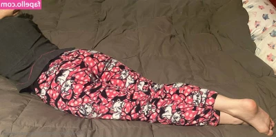 petitesweettreatx - Where you kissing first?