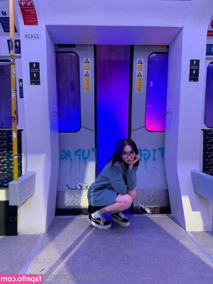 succuba_tinyy [ succuba-tinyy ] - feeling cute