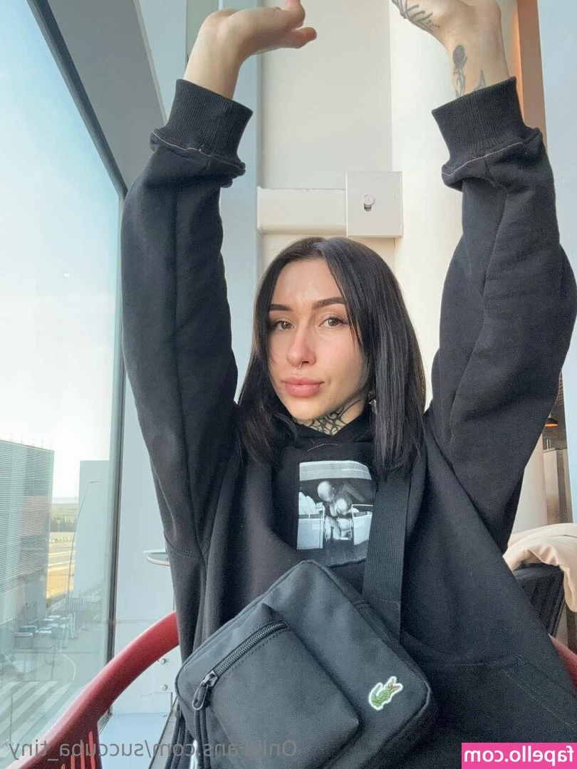 succuba_tinyy [ succuba-tinyy ] - Heyyyy  Givevme YOUR content ideas  What would YOU love to see