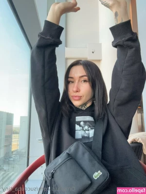 succuba_tinyy [ succuba-tinyy ] - Heyyyy  Givevme YOUR content ideas  What would YOU love to see