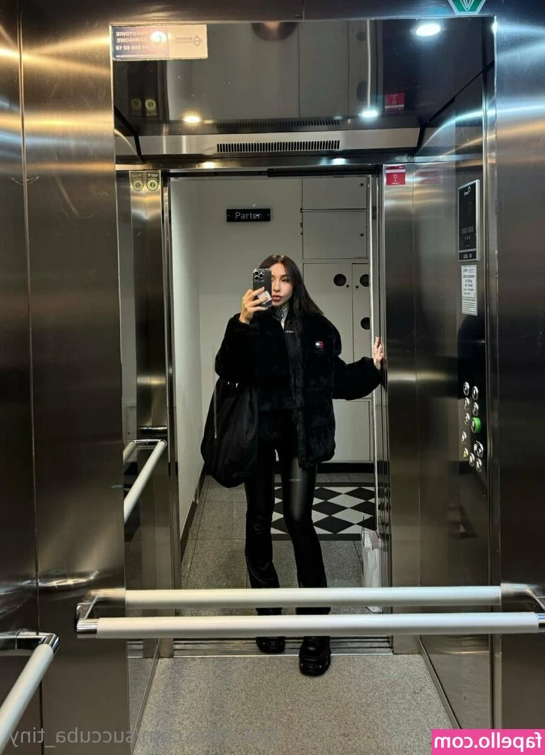succuba_tinyy [ succuba-tinyy ] - Do you want to see me go live?