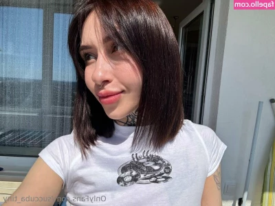 succuba_tinyy [ succuba-tinyy ] - its so fun to play with