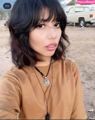 r0ckerfoo - describe me in 1 word 🤭