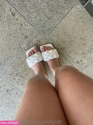bellacuentos - Make me bite my lip and curl my toes