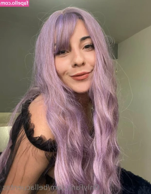 bellacuentos - Want to see me dangle and drop my high heels in a busy coffee shop?