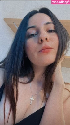 bellacuentos - Hi my loves    These days I will be uploading a lot of content to my