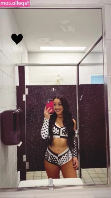 Roxanne Perez [ roxanne-perez ] - Brazzers Baby 🖤❤️ so blessed to be working with all these