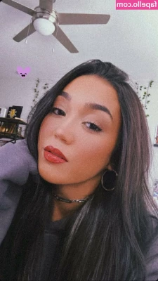 Roxanne Perez [ roxanne-perez ] - New streaming your DM's incomingggg 😈 🔥;)
