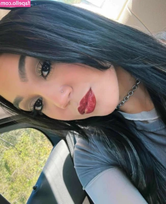 Roxanne Perez [ roxanne-perez ] - He fucks and fucks me on the bed and I m getting hornier and hornier