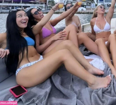 Roxanne Perez [ roxanne-perez ] - Do you want to see what's under my dress?🥵 part 1