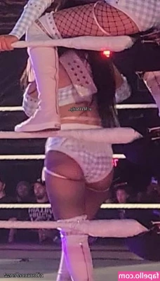 Roxanne Perez [ roxanne-perez ] - 💧 Titty Drop Tuesday 💧  Thought we could mix it up this week