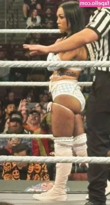 Roxanne Perez [ roxanne-perez ] - Stick something between them.