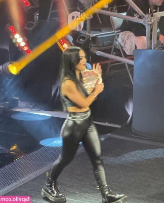 Roxanne Perez [ roxanne-perez ] - Being cute with my panda stuffie  Look at that