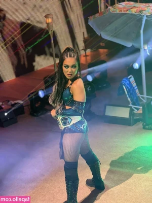 Roxanne Perez [ roxanne-perez ] - I m living for my new hair color and these pictures  ALSO  I ve been