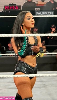 Roxanne Perez [ roxanne-perez ] - My ass from the back. The perfect view to see my lips 🍑 Go head