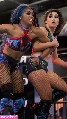 Roxanne Perez [ roxanne-perez ] - Do you guys like this angle