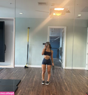 Roxanne Perez [ roxanne-perez ] - Wish you were sucking my cock