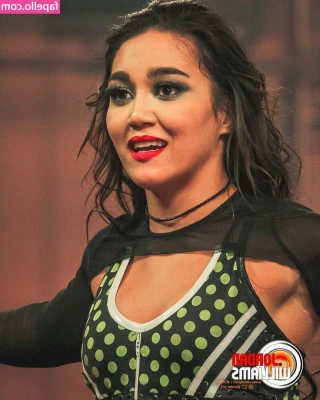 Roxanne Perez [ roxanne-perez ] - Oops, I did it again 🤭