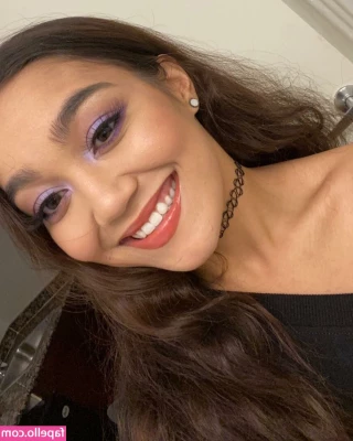 Roxanne Perez [ roxanne-perez ] - Happy Milfie Monday 💕   Lots of new content coming soon!   Customs