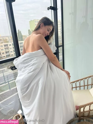 kaila_shine [ kaila-shine ] - Send me a tip and you ll get a surprise in your dms