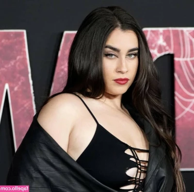 Lauren Jauregui [ lauren-jauregui ] - BTW.. did you know why I love the month of October soooo much? Two