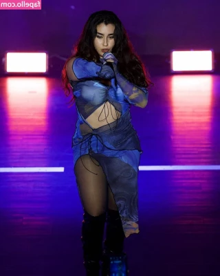 Lauren Jauregui [ lauren-jauregui ] - Tip this post for the full video (;
