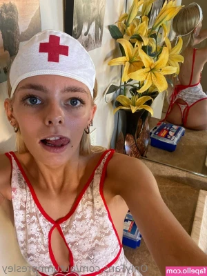 autumnpresley - Wanna fuck on the boat  We can make some naughty videos