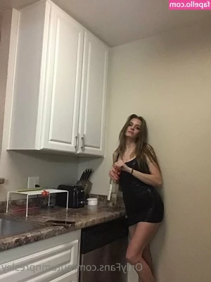 autumnpresley - Are you a nudist too?