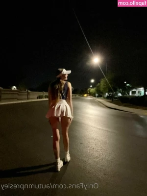 autumnpresley - Are you into extreme kinks heheh 😈 lemme know 💛 cause i am too