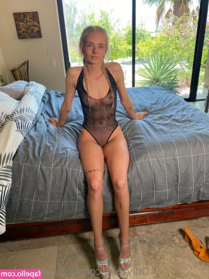 autumnpresley - Would you like to touch  taste