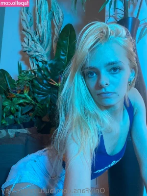 autumnpresley - If only someone was here   maybe flip me over