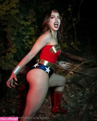 missfreesolo - Are you a boobs or a  guy  Let me know