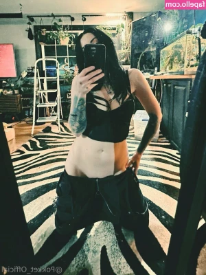 pokket_official [ pokket-official-1 ] - Fuck me friday POV handjob, spiting on dick, licking and more 💕