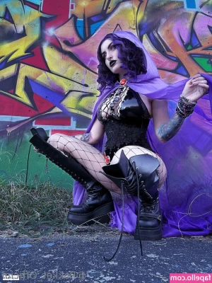 pokket_official [ pokket-official-1 ] - This is the last of the Post-Supercon Ivy pictures  Please tip  5 for